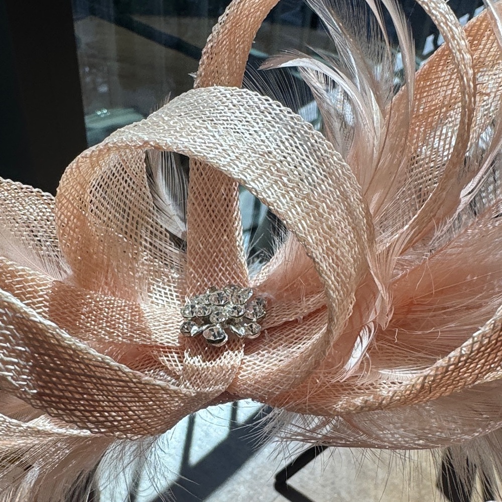 Peach Fascinator with Feathers handmade in London. - Picture 6 of 7